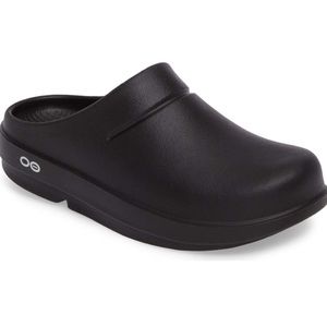 Oofos Matte Black Clog - Size 7